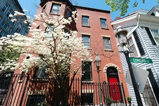 29 Monument Sq, Apt 2