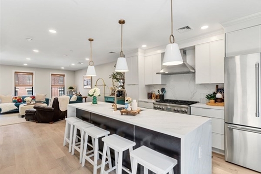 82 Endicott Street, Apt 3