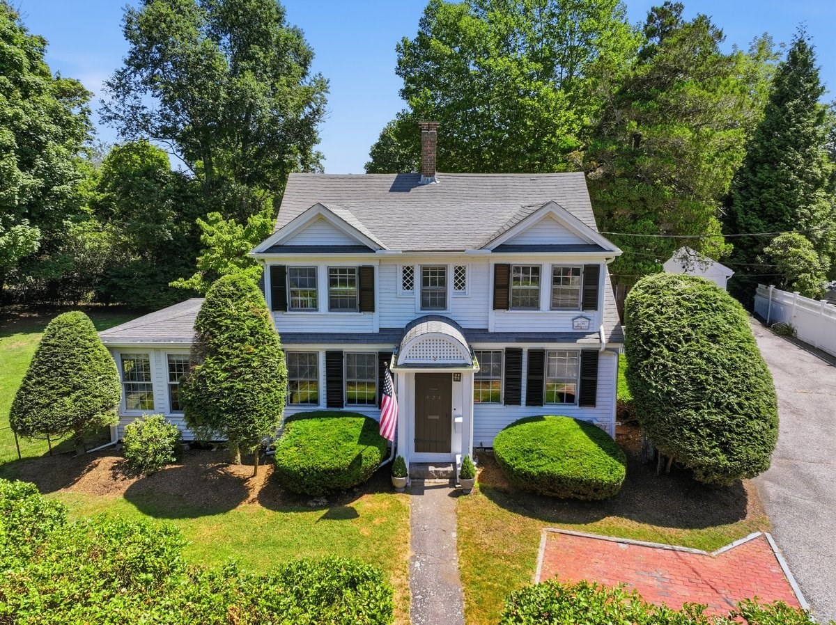 424 Main St, Hingham, MA 02043