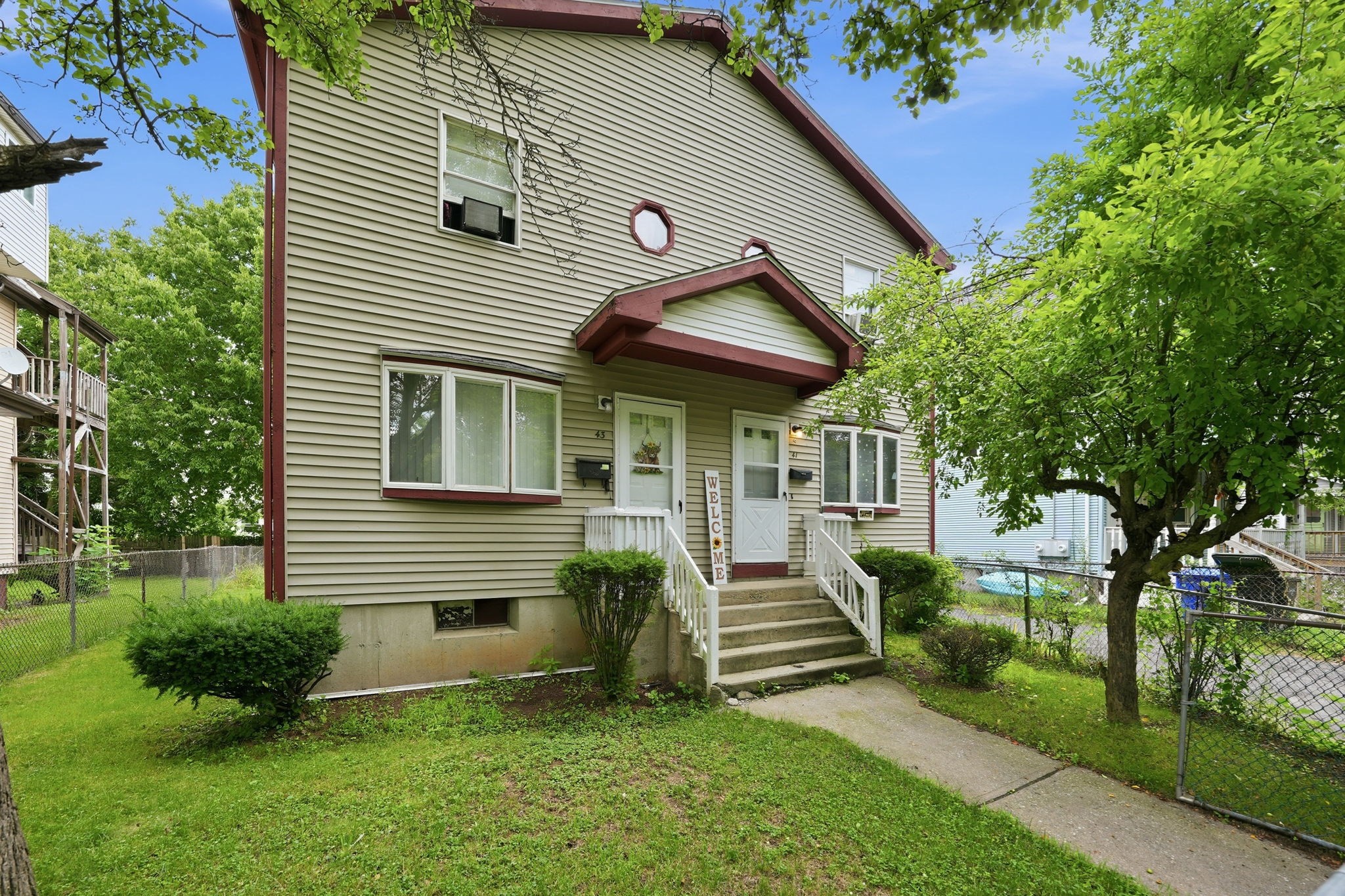 41 Lansing Pl, Springfield, MA 01108