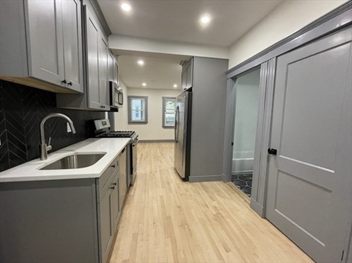 41 Long Ave, Apt 1