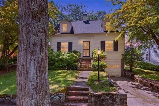 25 Leland Rd