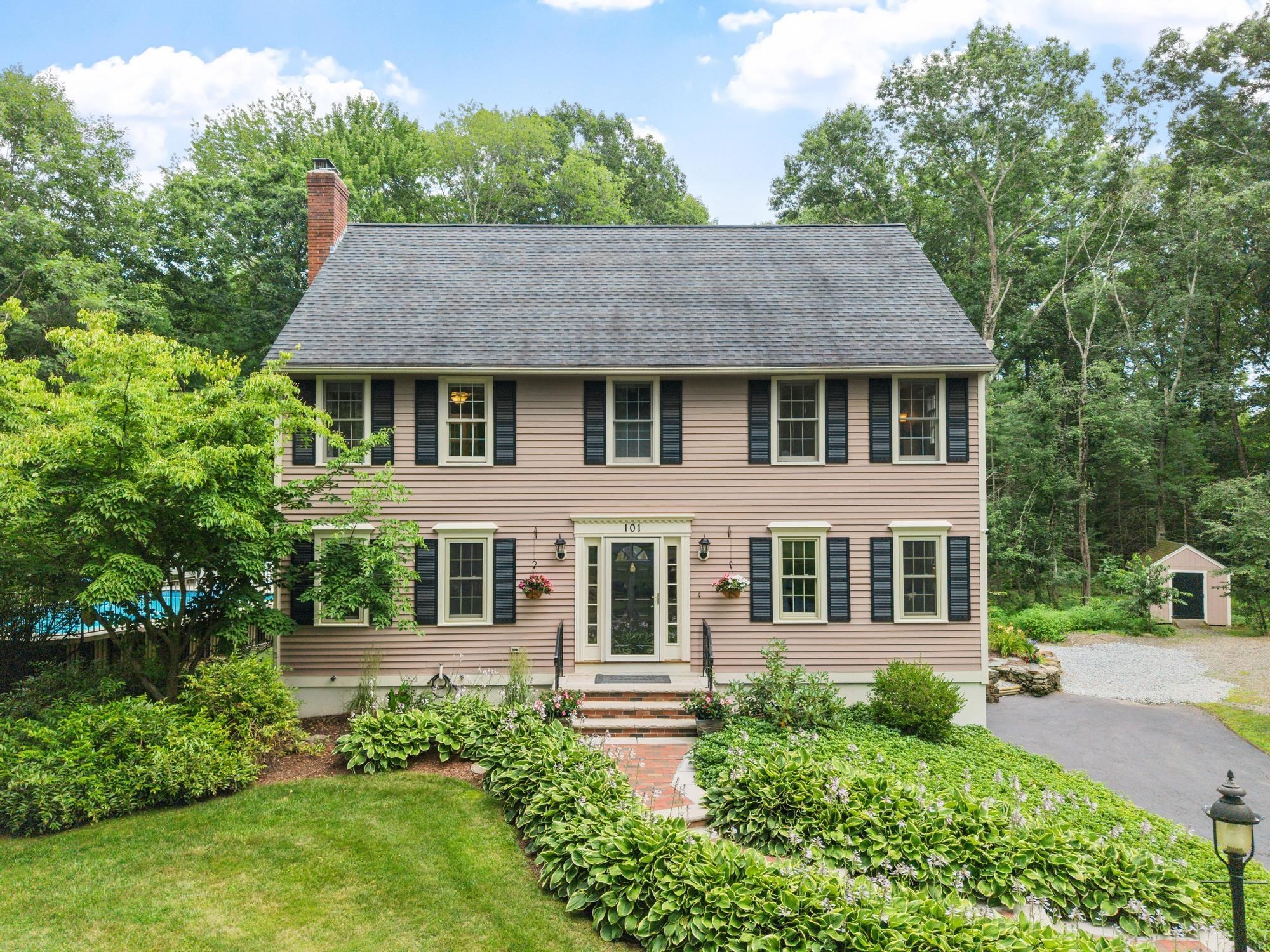 101 Bruin Hill Rd, North Andover, MA 01845