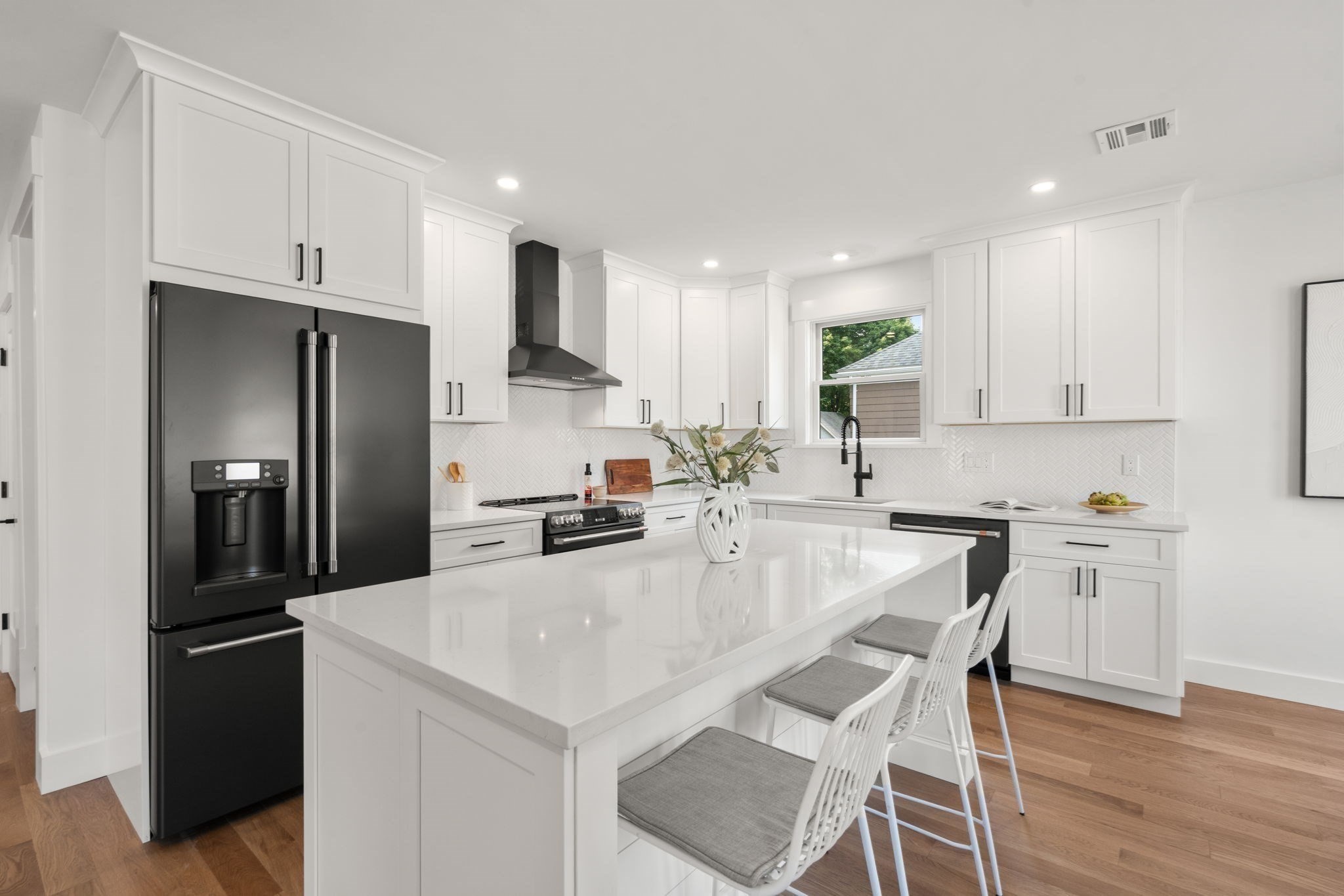 220 Sycamore Street Unit 2, Watertown, MA 02472 - Image 2