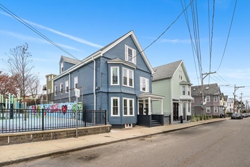 14 Harbor View St, Apt 1
