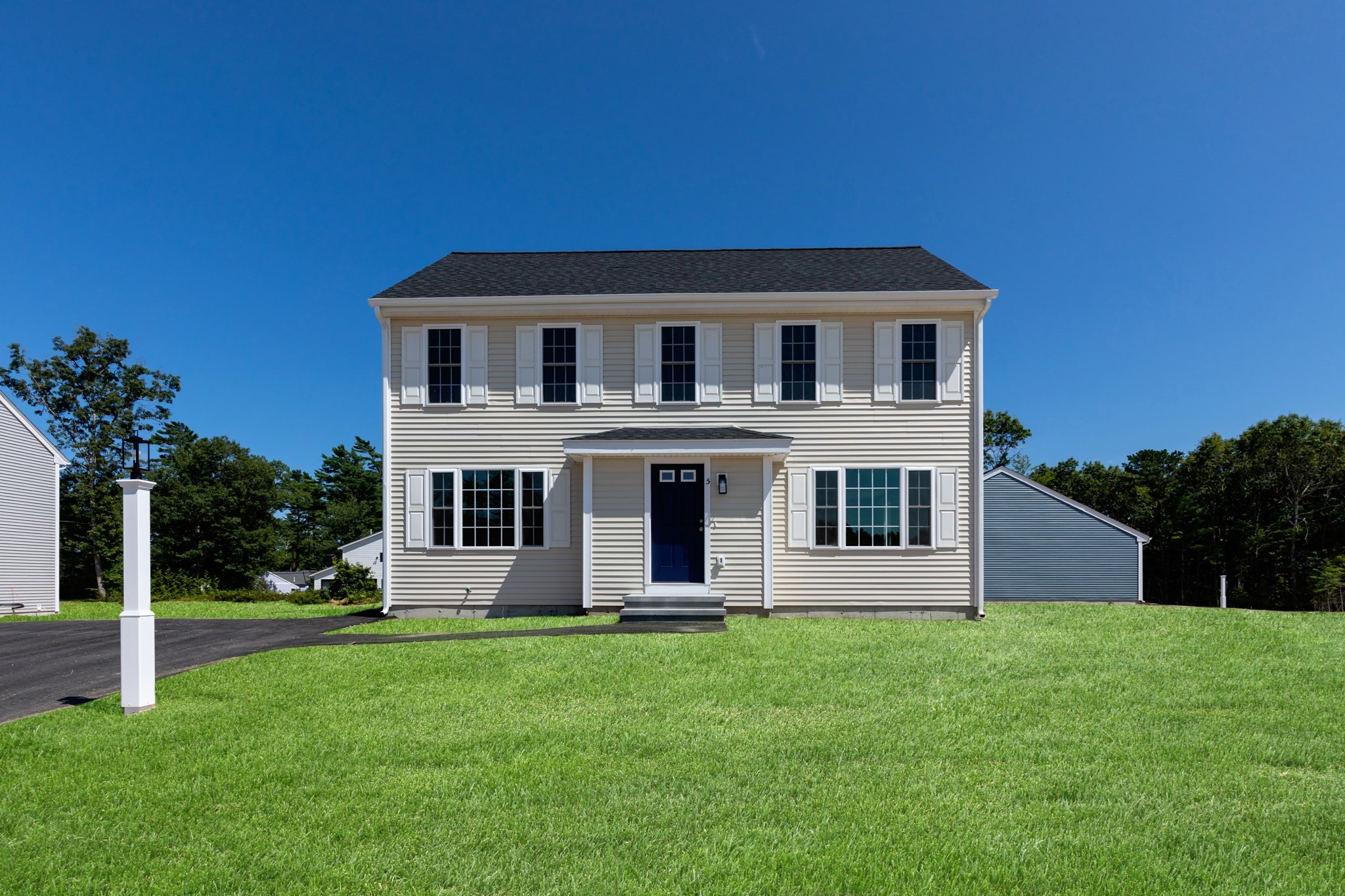 5 Bumblebee Dr, Plymouth, MA 02360