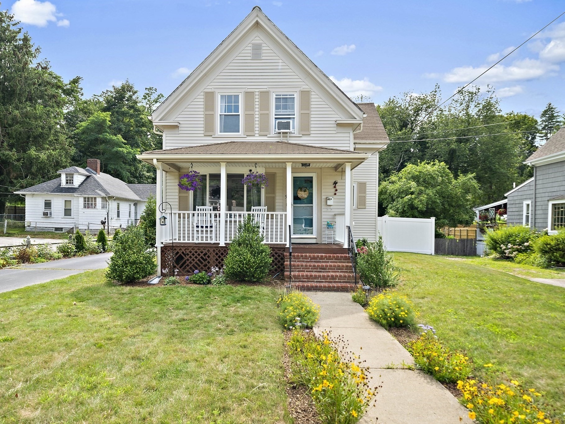 50 Standish Avenue, Plymouth, MA 02360