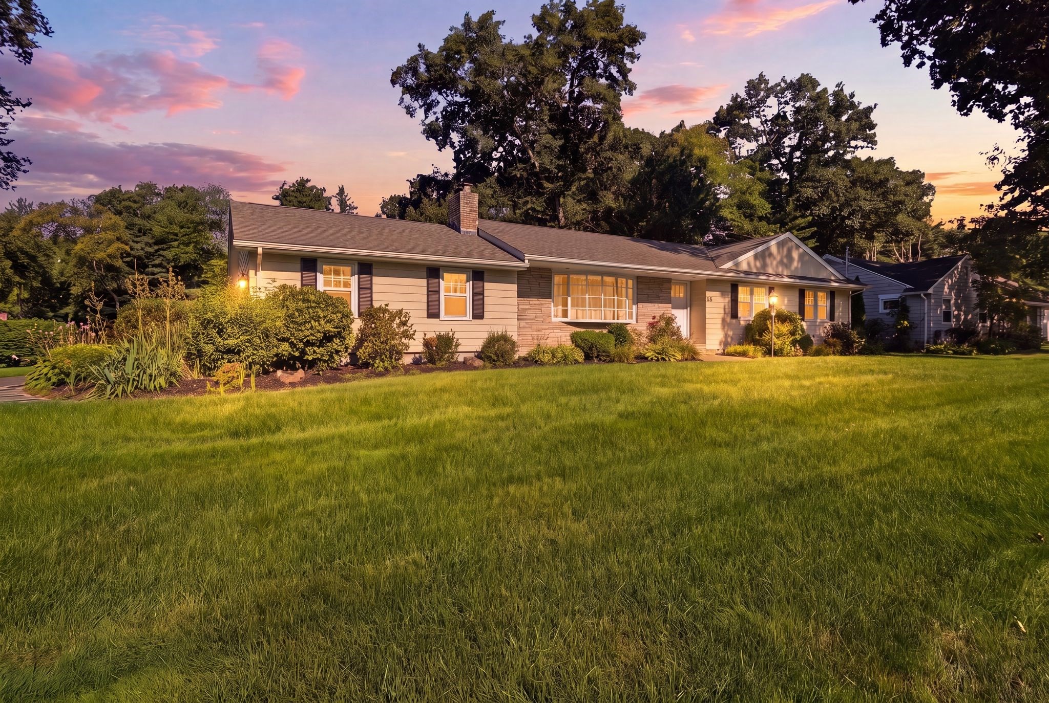 80 Lynnwood Dr, Longmeadow, MA 01106