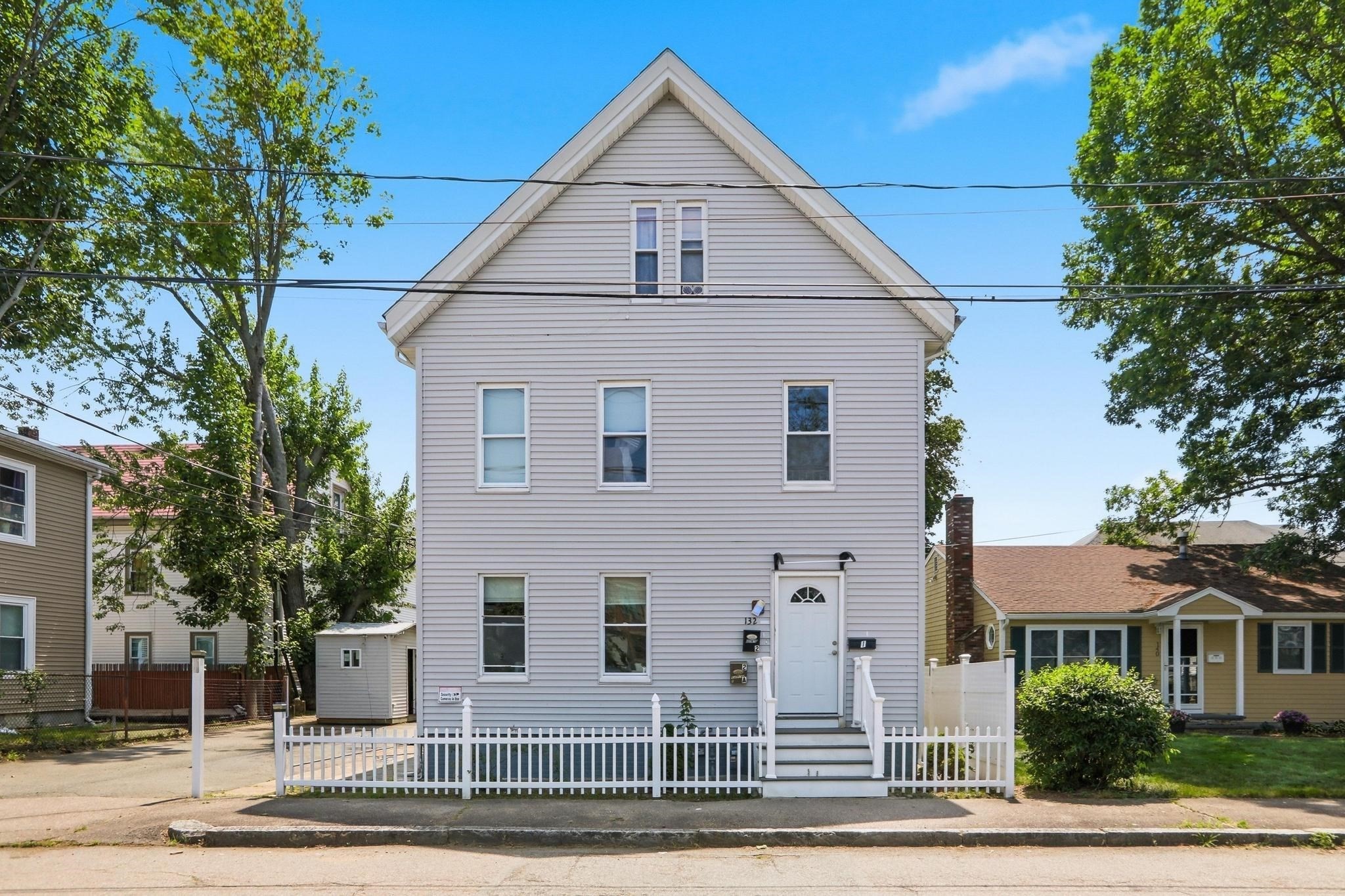 132 Huntington St, Brockton, MA 02301