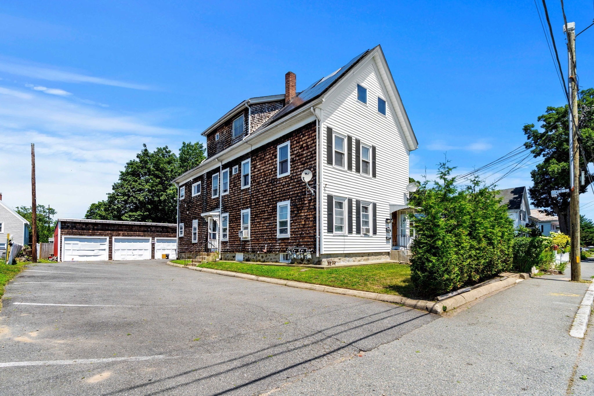 34 Provost St, Brockton, MA 02302