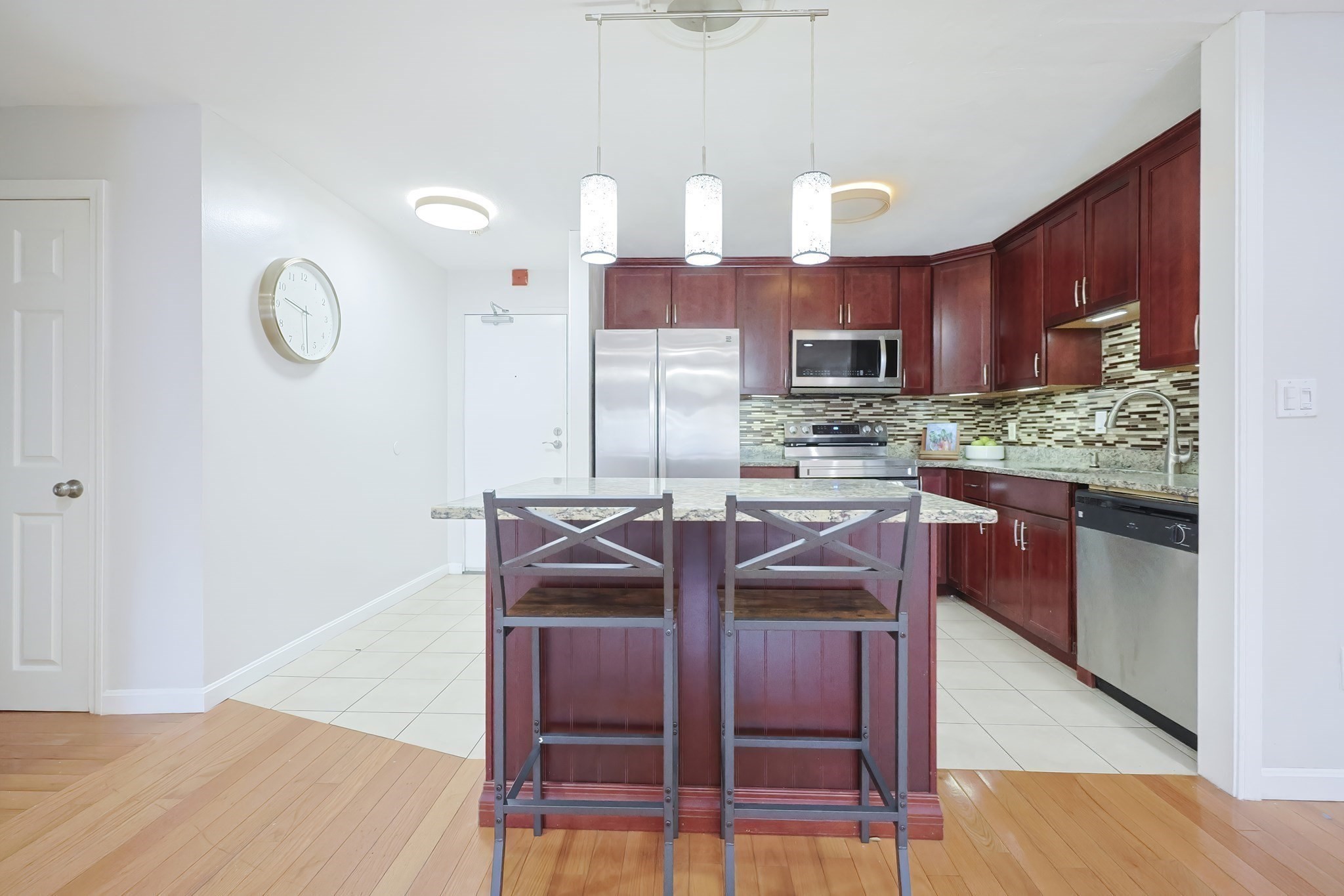 32 Whites Unit E212, Watertown, MA 02472