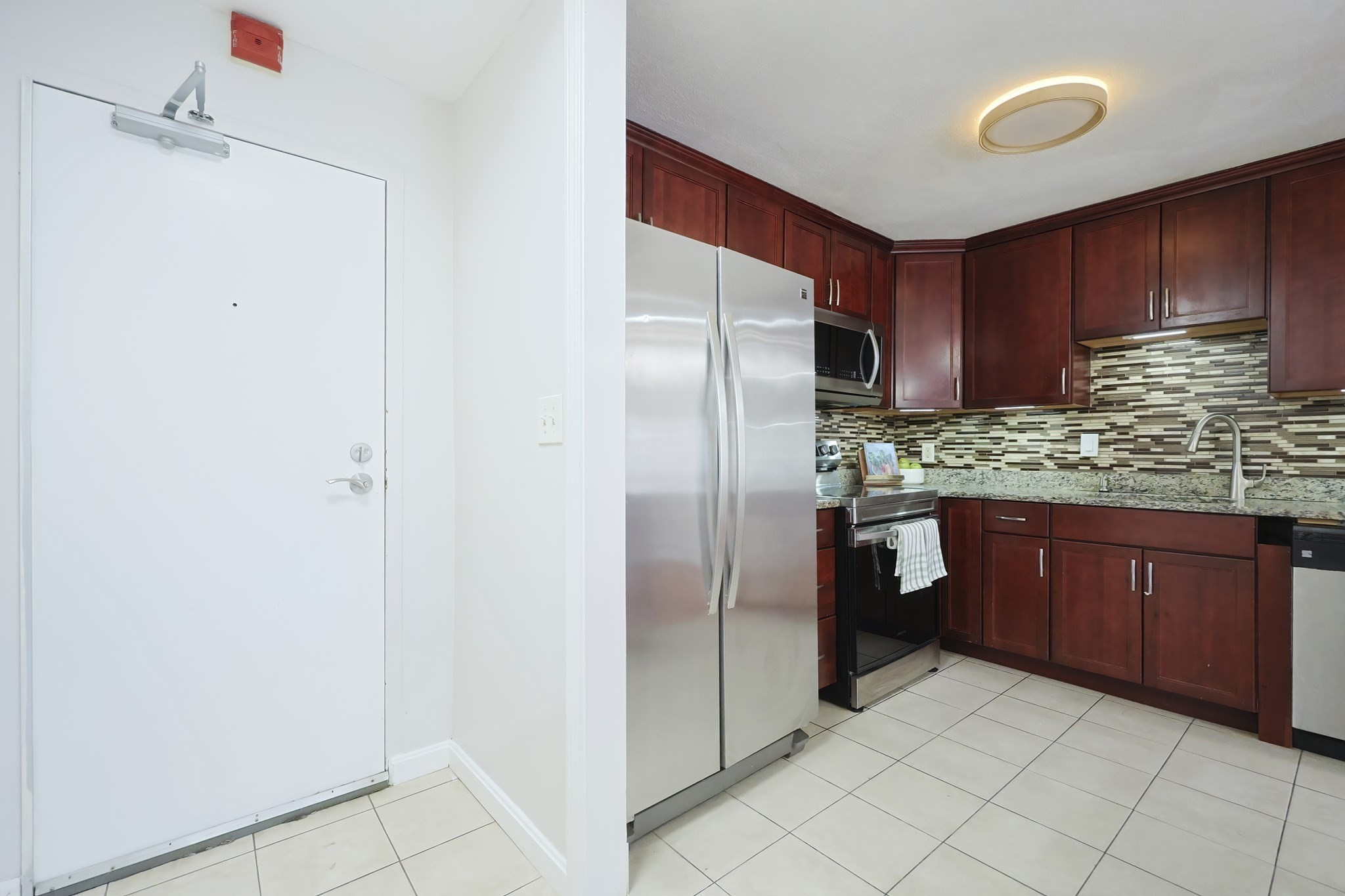 32 Whites Unit E212, Watertown, MA 02472 - Image 3