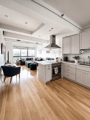 12 Stoneholm St, Apt 623