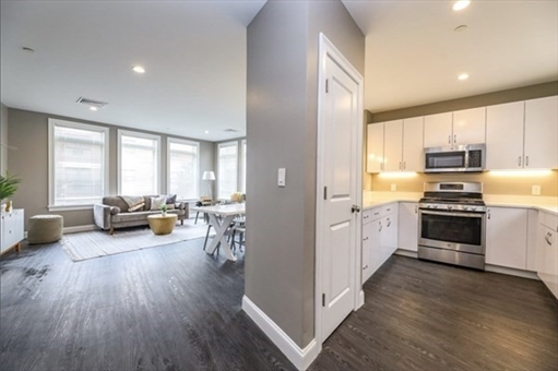 4945 Washington, Apt 412