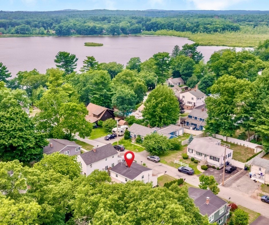 8 Porter Rd, North Reading, MA 01864