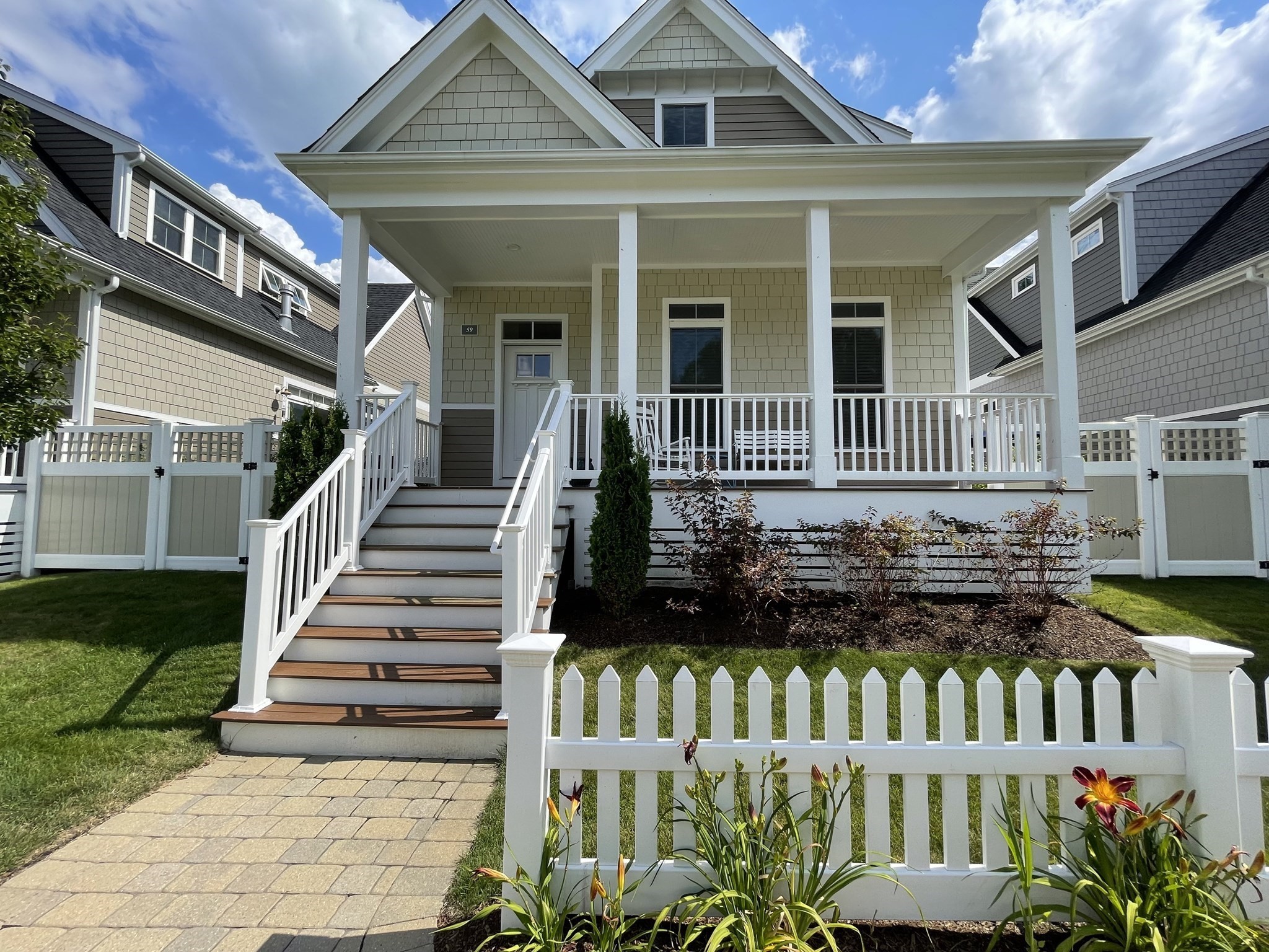 59 Boydes Xing Unit 59, Norfolk, MA 02056