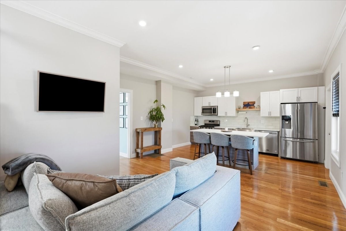 189 Shirley Unit 2, Winthrop, MA 02152