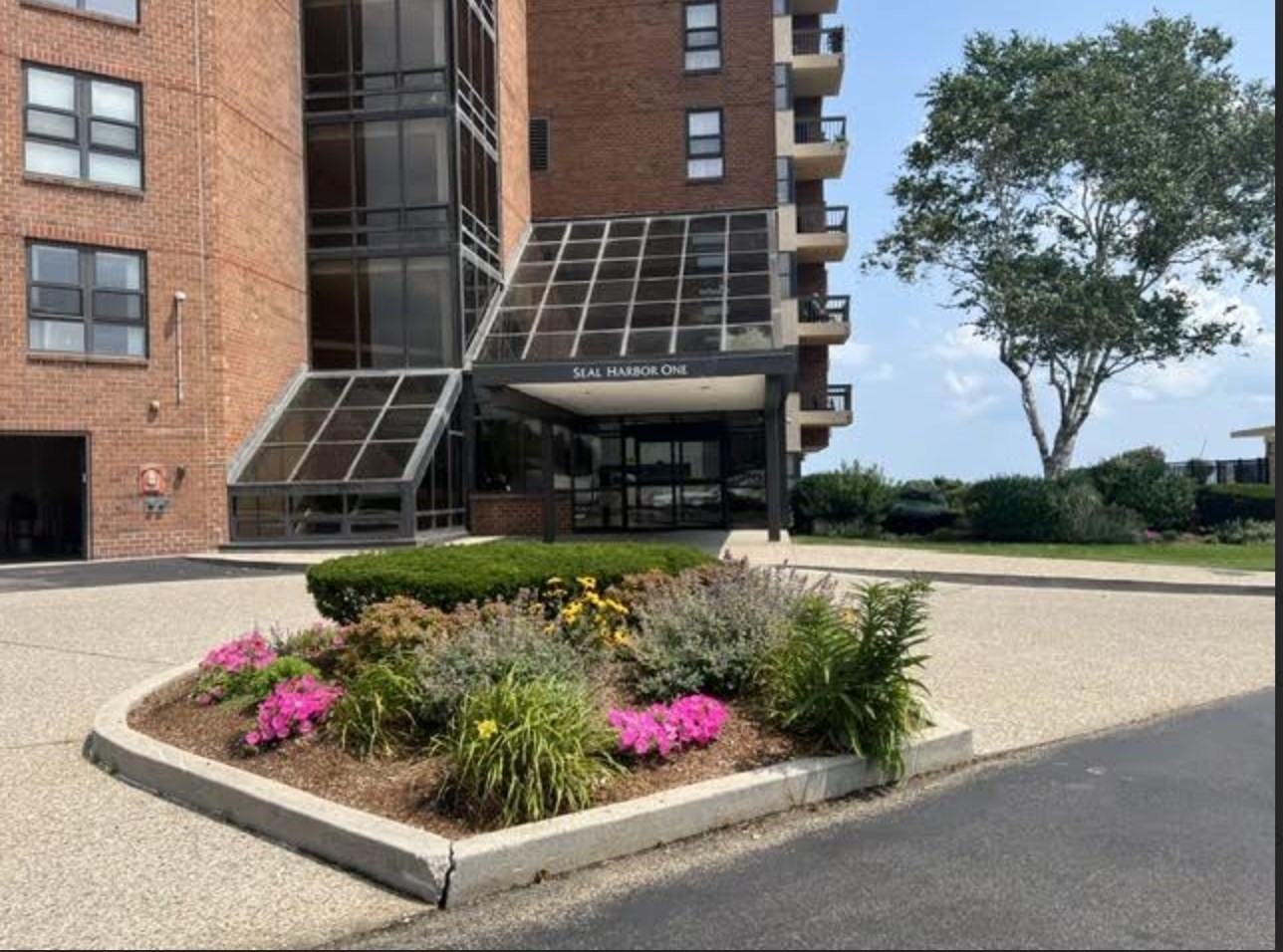 1 Seal Harbor Rd Unit 812, Winthrop, MA 02152