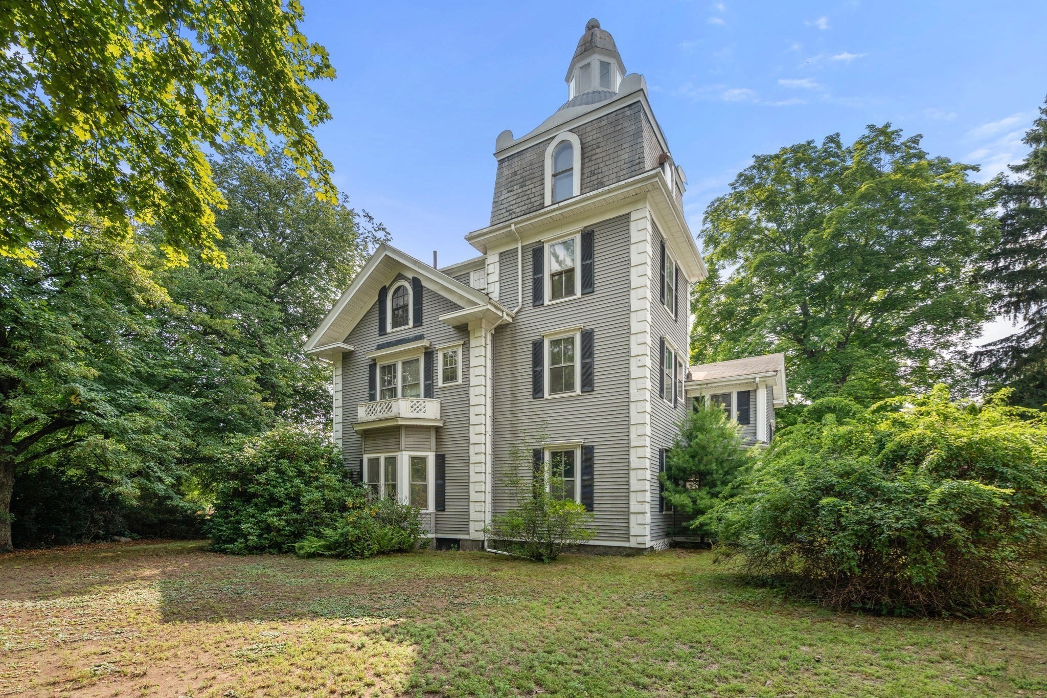 98 Kingsbury St, Wellesley, MA 02481