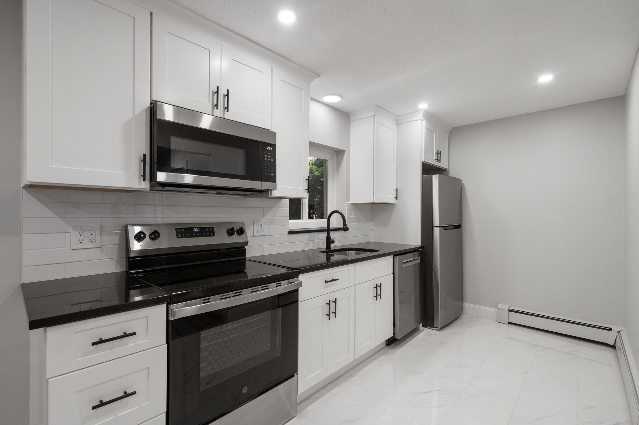 89 Walnut St Unit 2, Newton, MA 02460