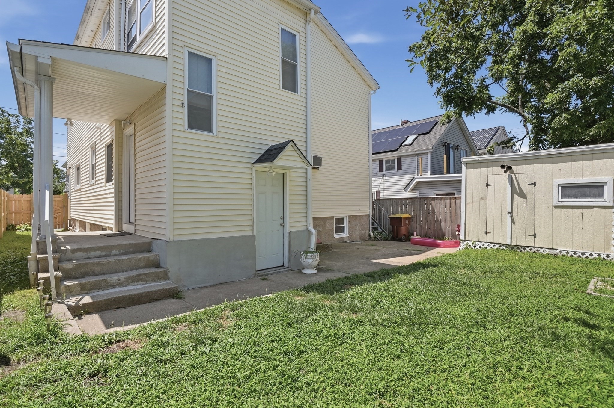 22 Sachem St, Fall River, MA 02724