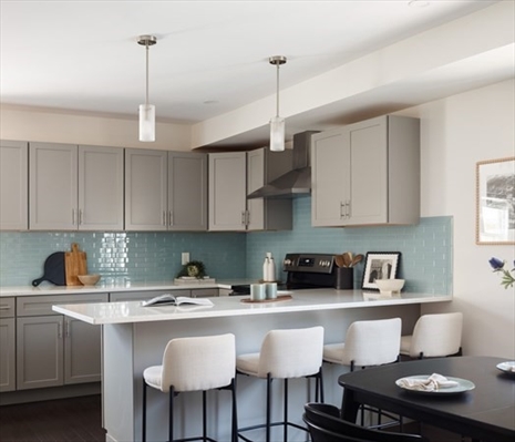 43 Wright Avenue, Apt 2