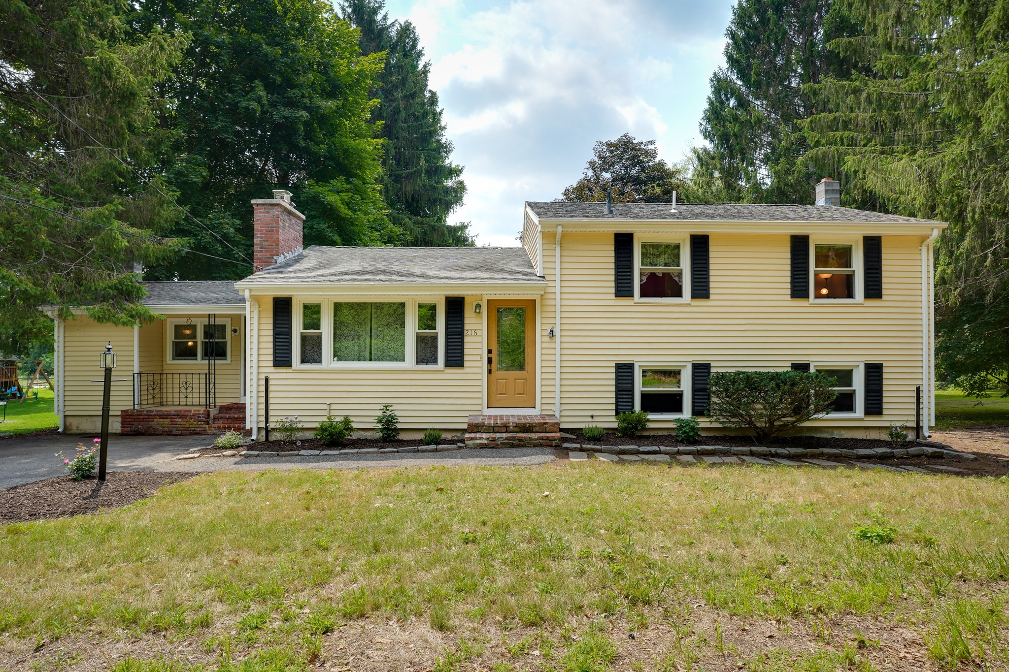 216 Brigham St, Marlborough, MA 01752