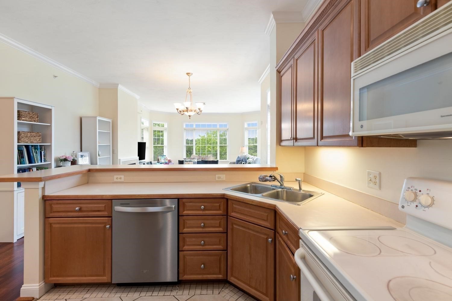 295 Salem St Unit 98, Woburn, MA 01801 - Image 8