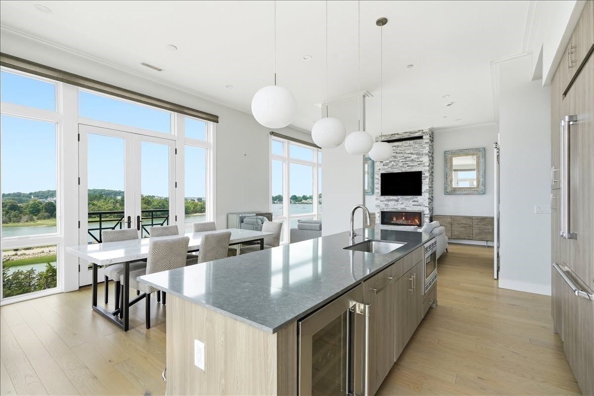 10 Shipyard Dr Unit 513, Hingham, MA 02043