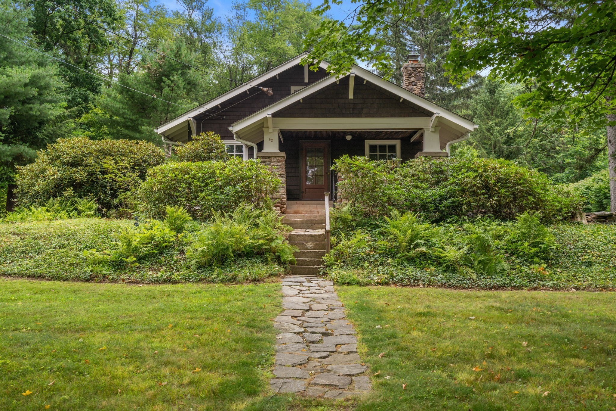 42 Harris St, Amherst, MA 01002