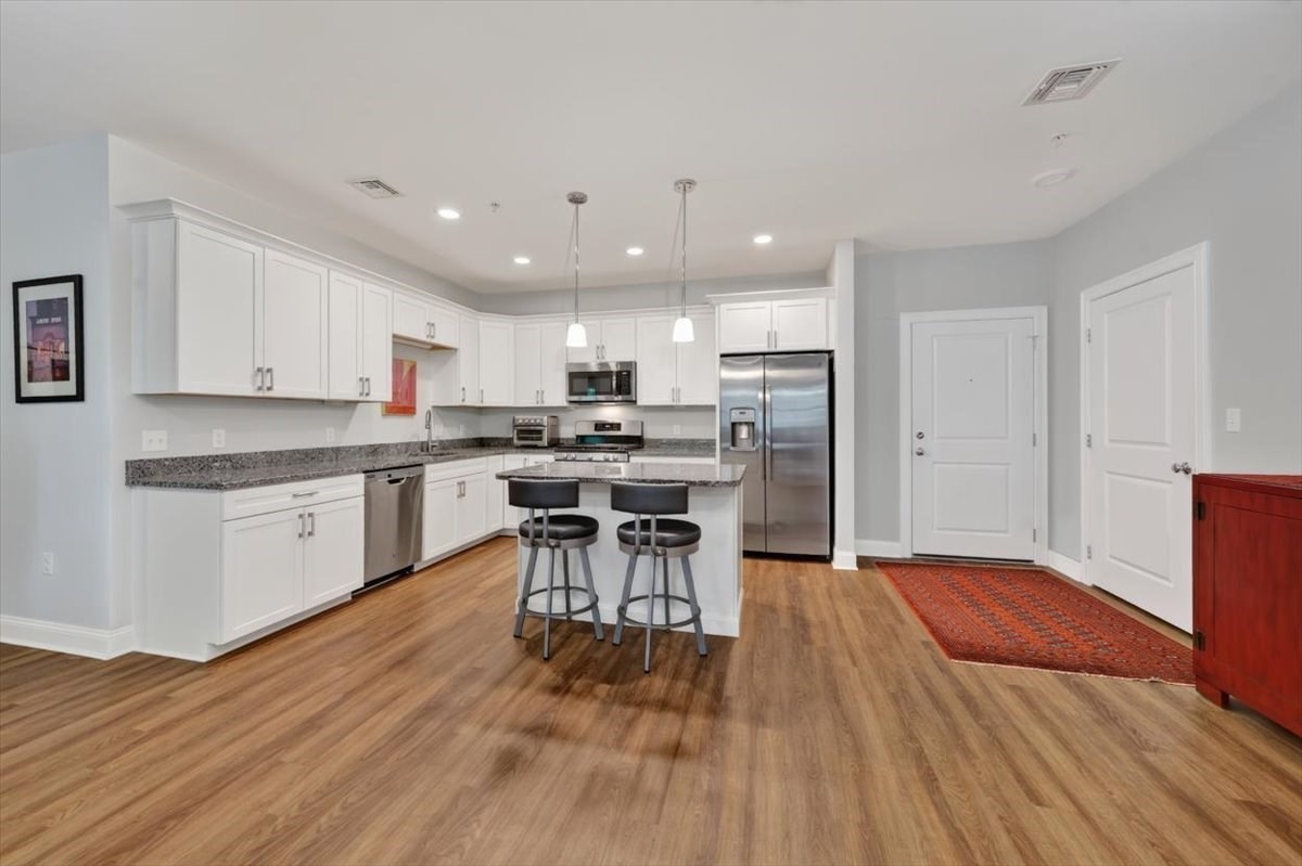 2 Longwood Lane Unit 204, Hanover, MA 02339