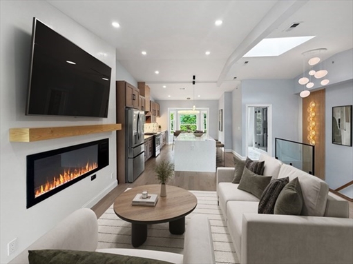89 Trenton St, Apt 3