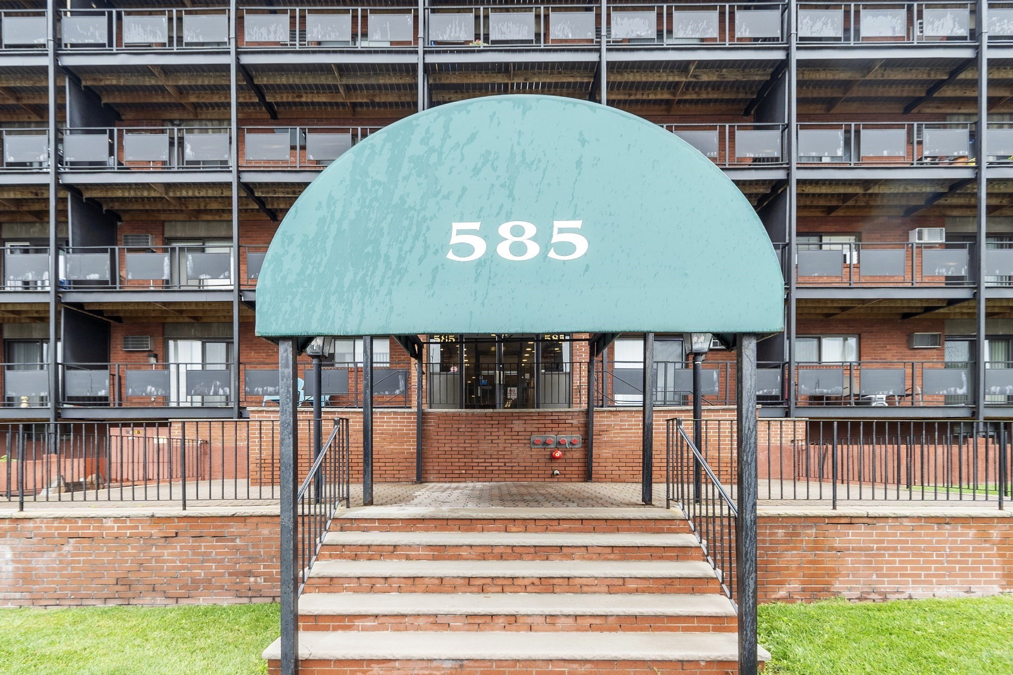 585 Revere Beach Parkway Unit 312, Revere, MA 02151