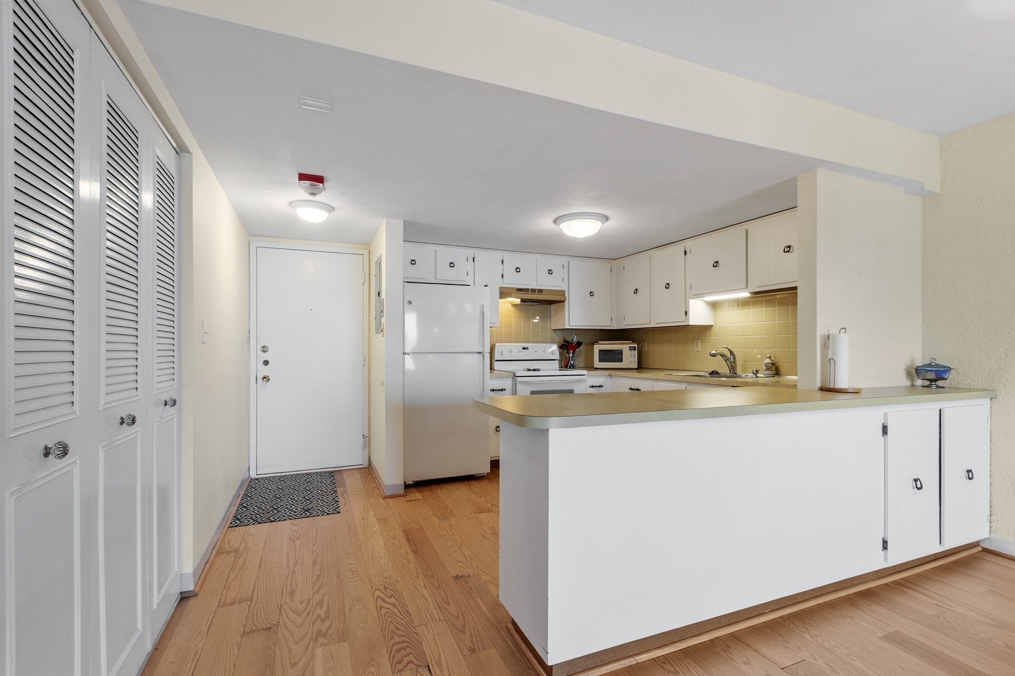 585 Revere Beach Parkway Unit 312, Revere, MA 02151 - Image 3