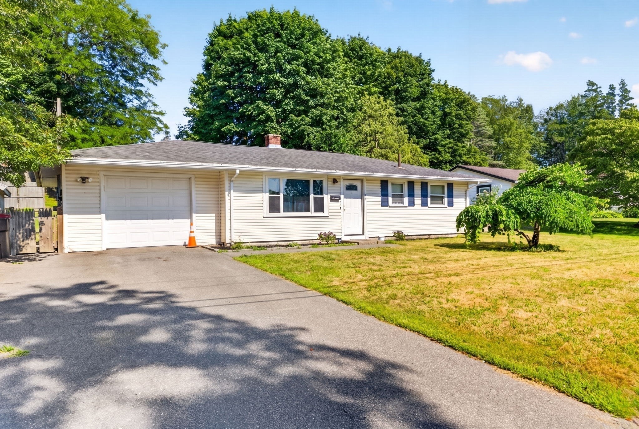 99 Connell Ave, Brockton, MA 02302