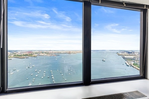 85 East India Row, Apt 36C