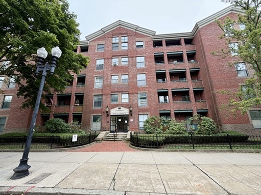 50 S Common, Apt 204