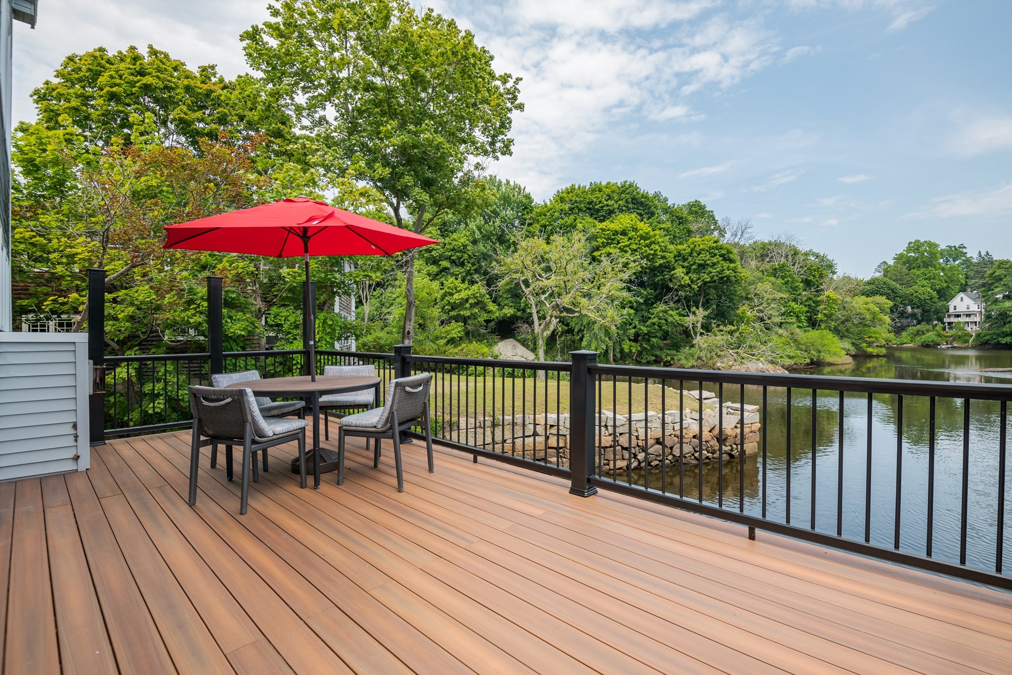 48 County St, Ipswich, MA 01938