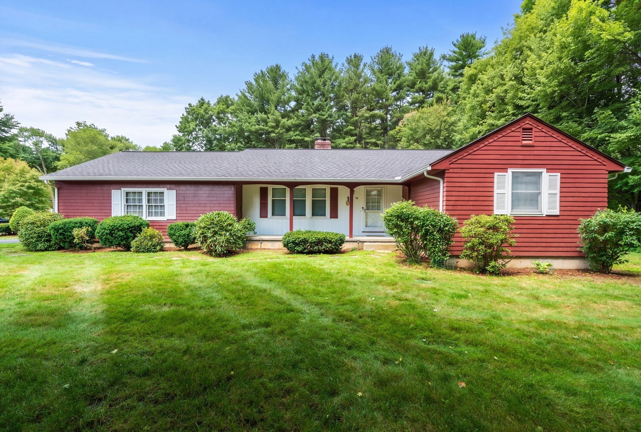 96 Birchwood Dr, Holden, MA 01520