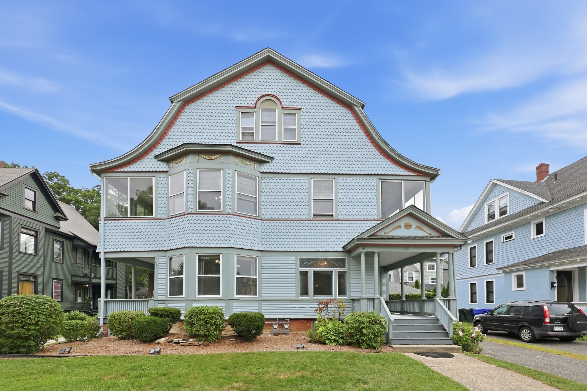 77 Firglade Avenue, Springfield, MA 01108