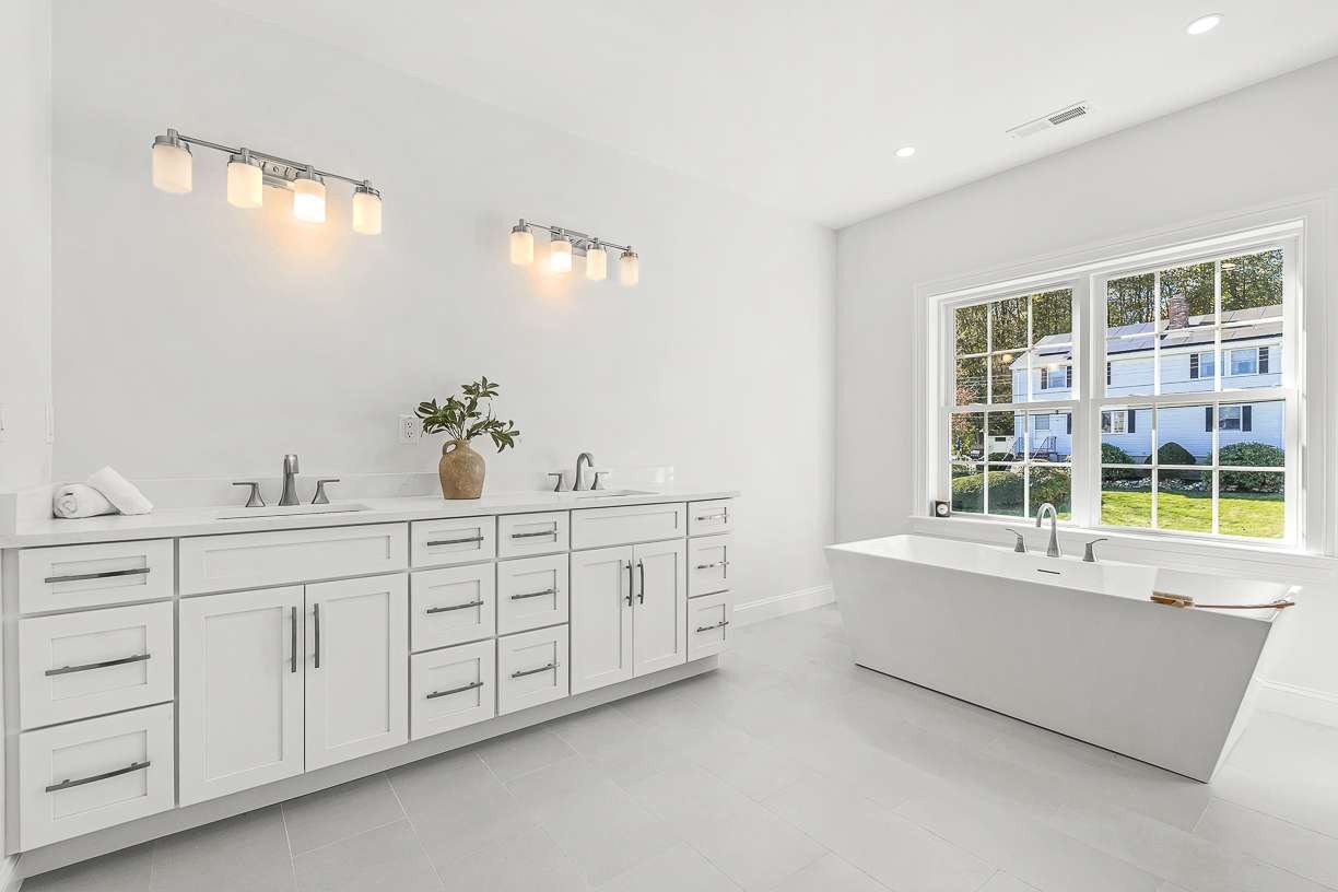 14 Liana Street, Woburn, MA 01801 - Image 32