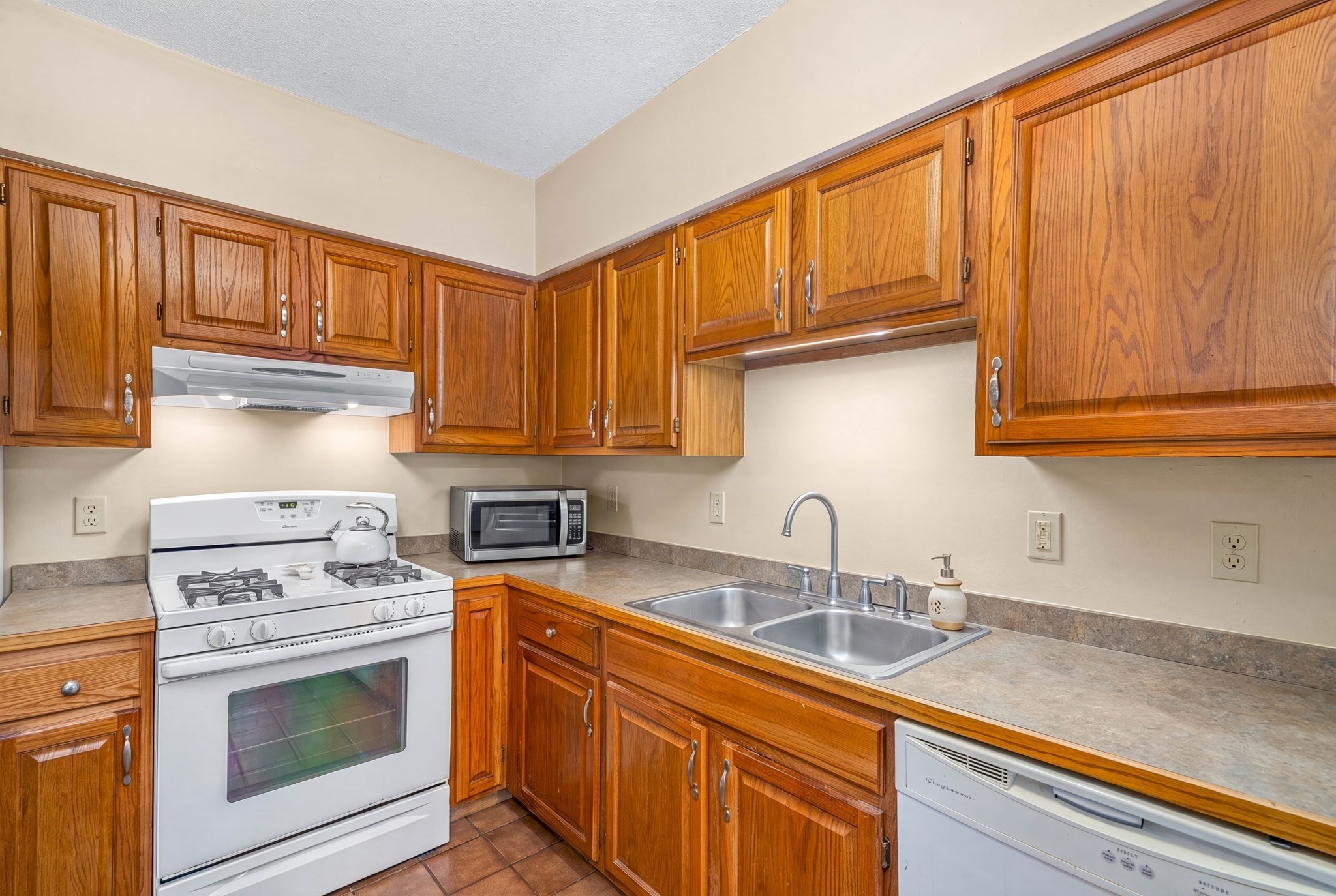 464 Bank Unit 9, Fall River, MA 02720 - Image 7