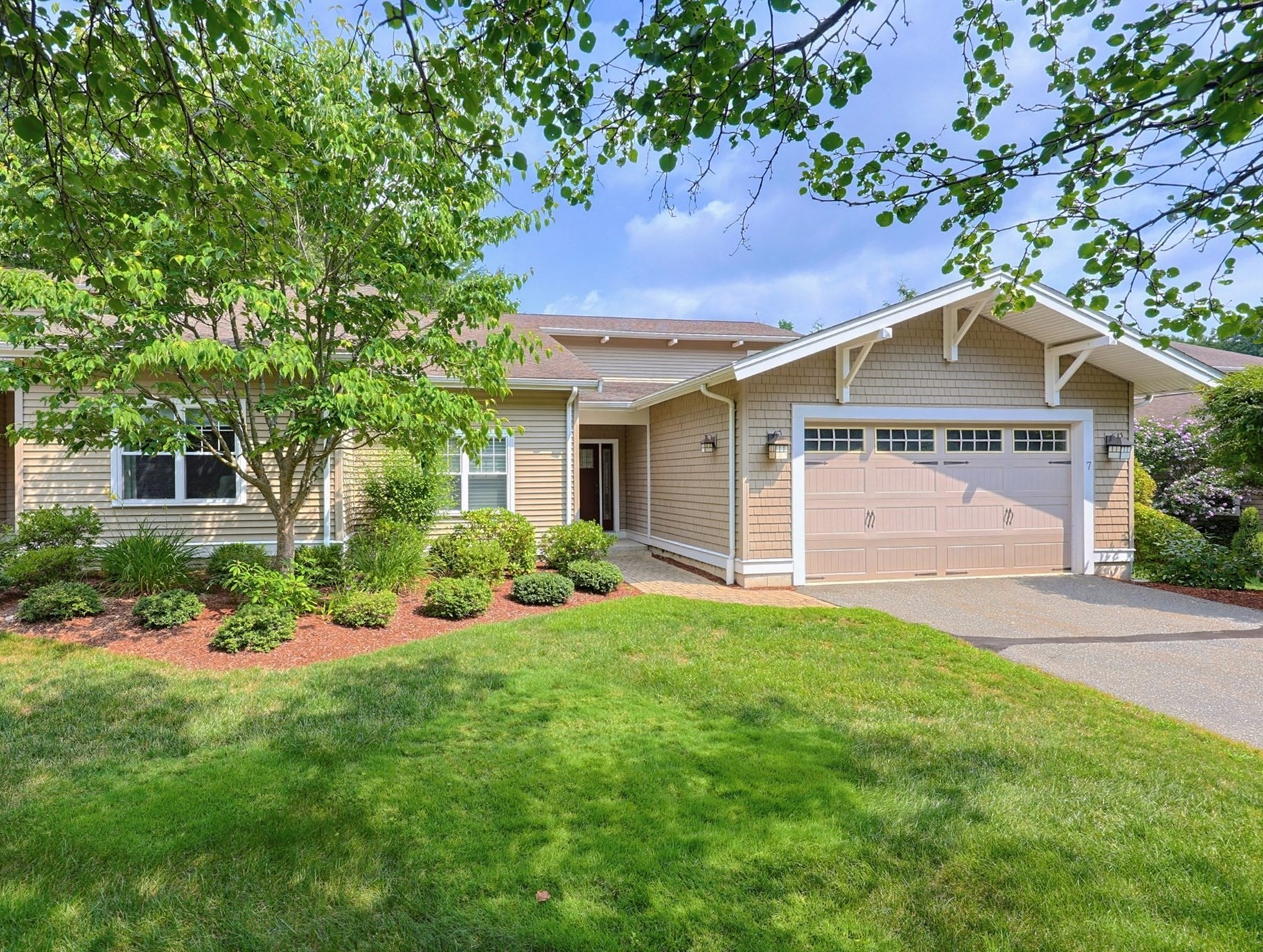 7 Walden Way Unit 7, Milford, MA 01757