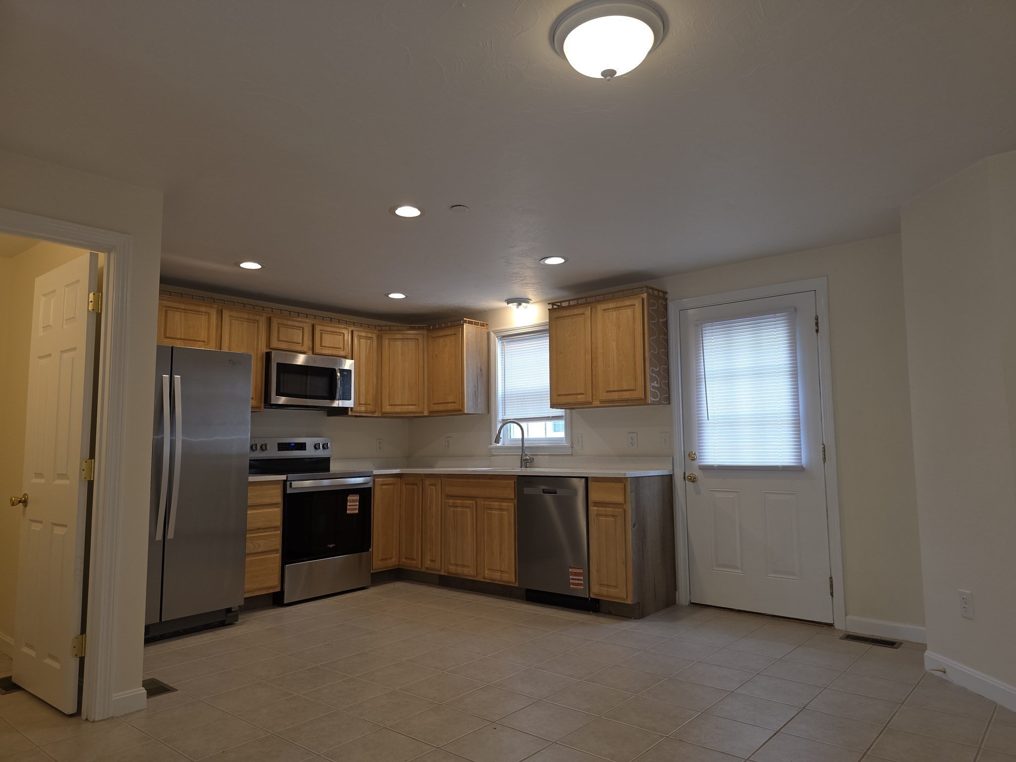 958 Warren Ave Unit 9, Brockton, MA 02301 - Image 8