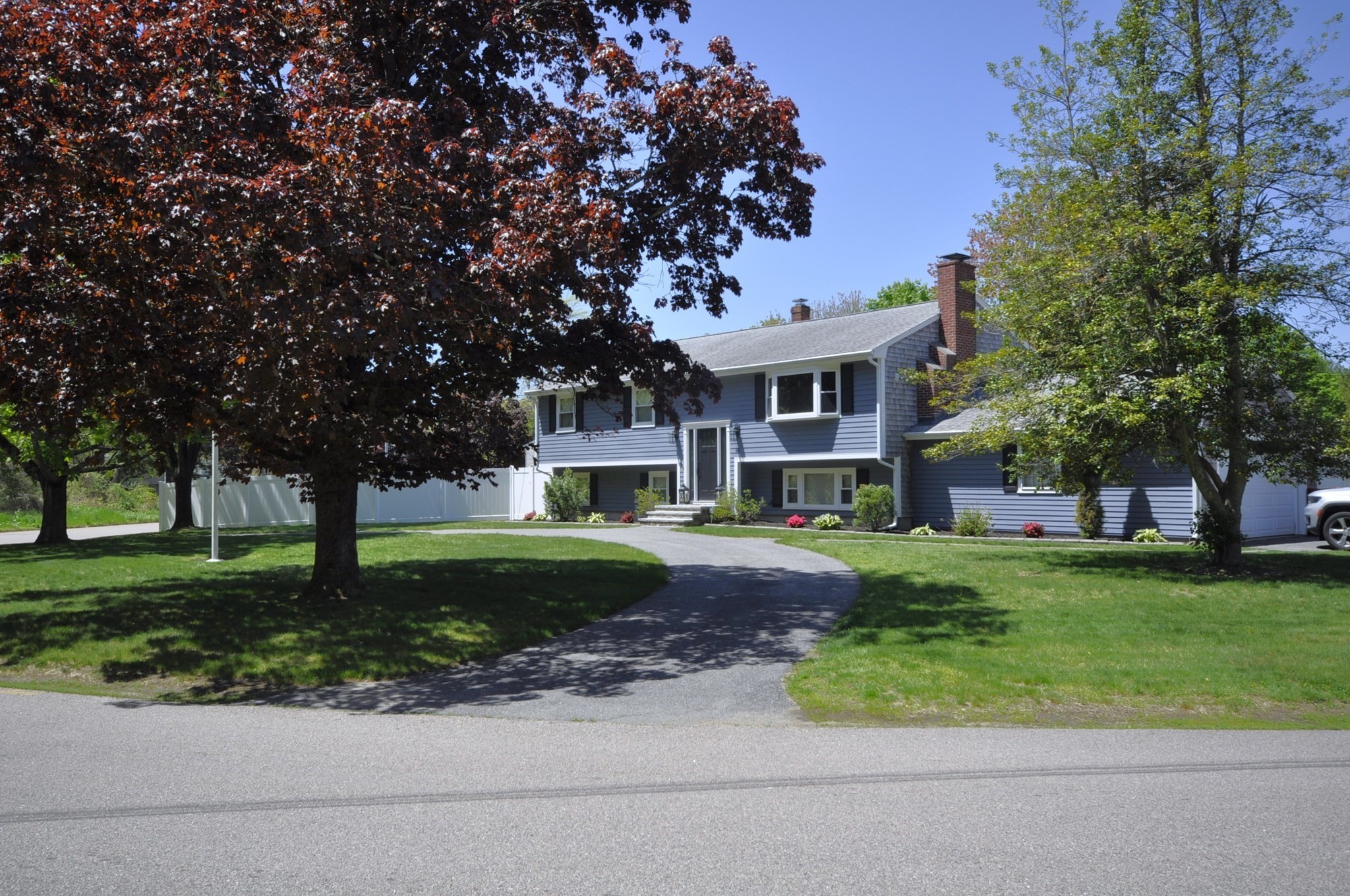 46 Bridle Rd, Bridgewater, MA 02324
