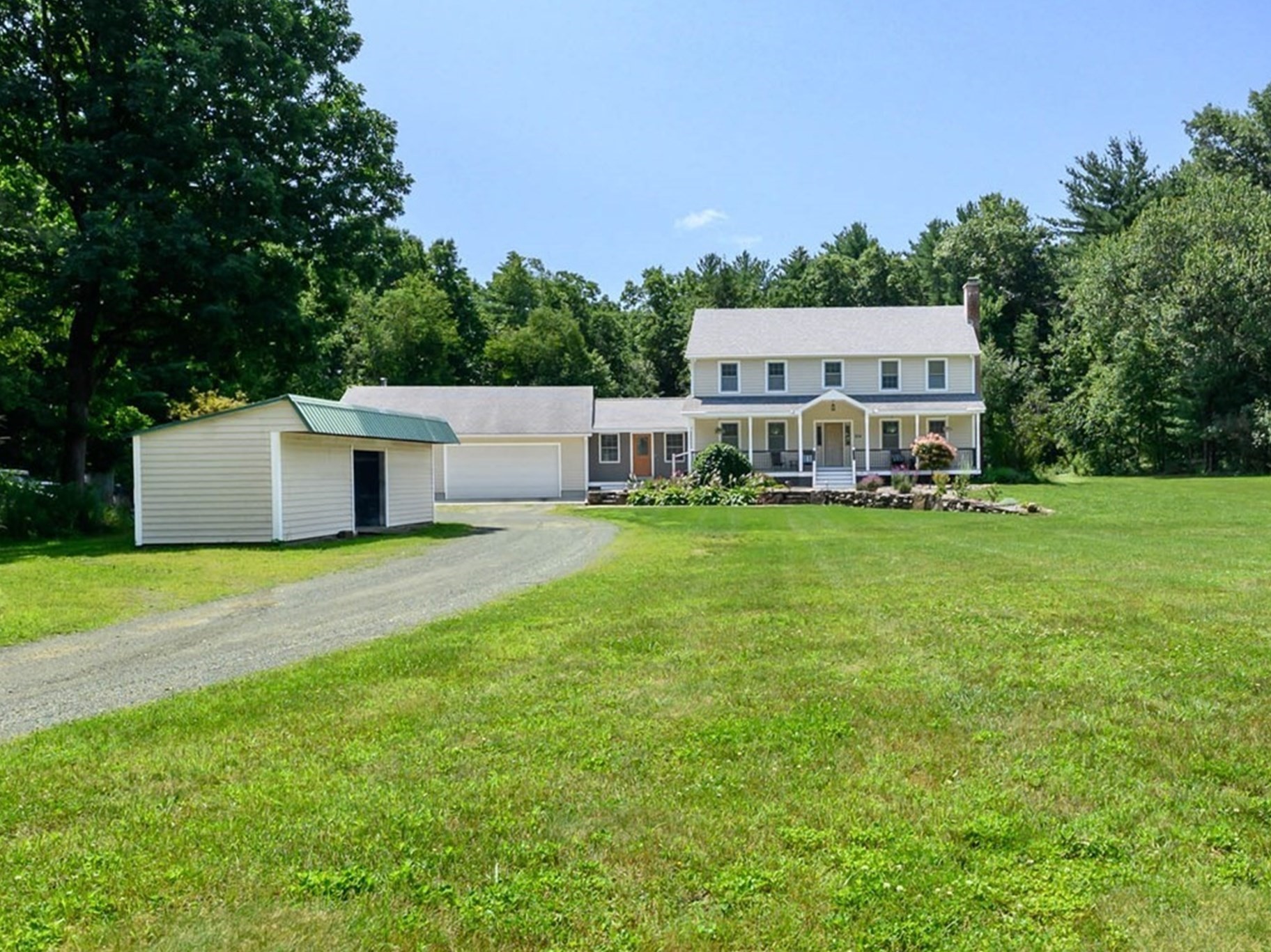 434 Batchelor St, Granby, MA 01033