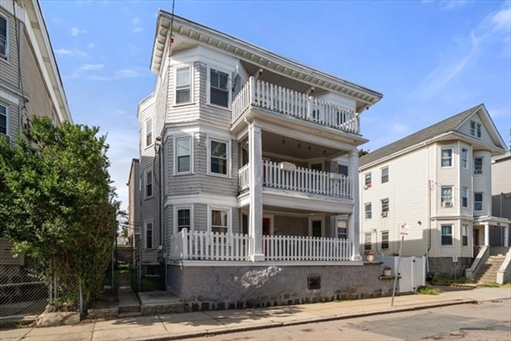 31 Barry St, Apt 2