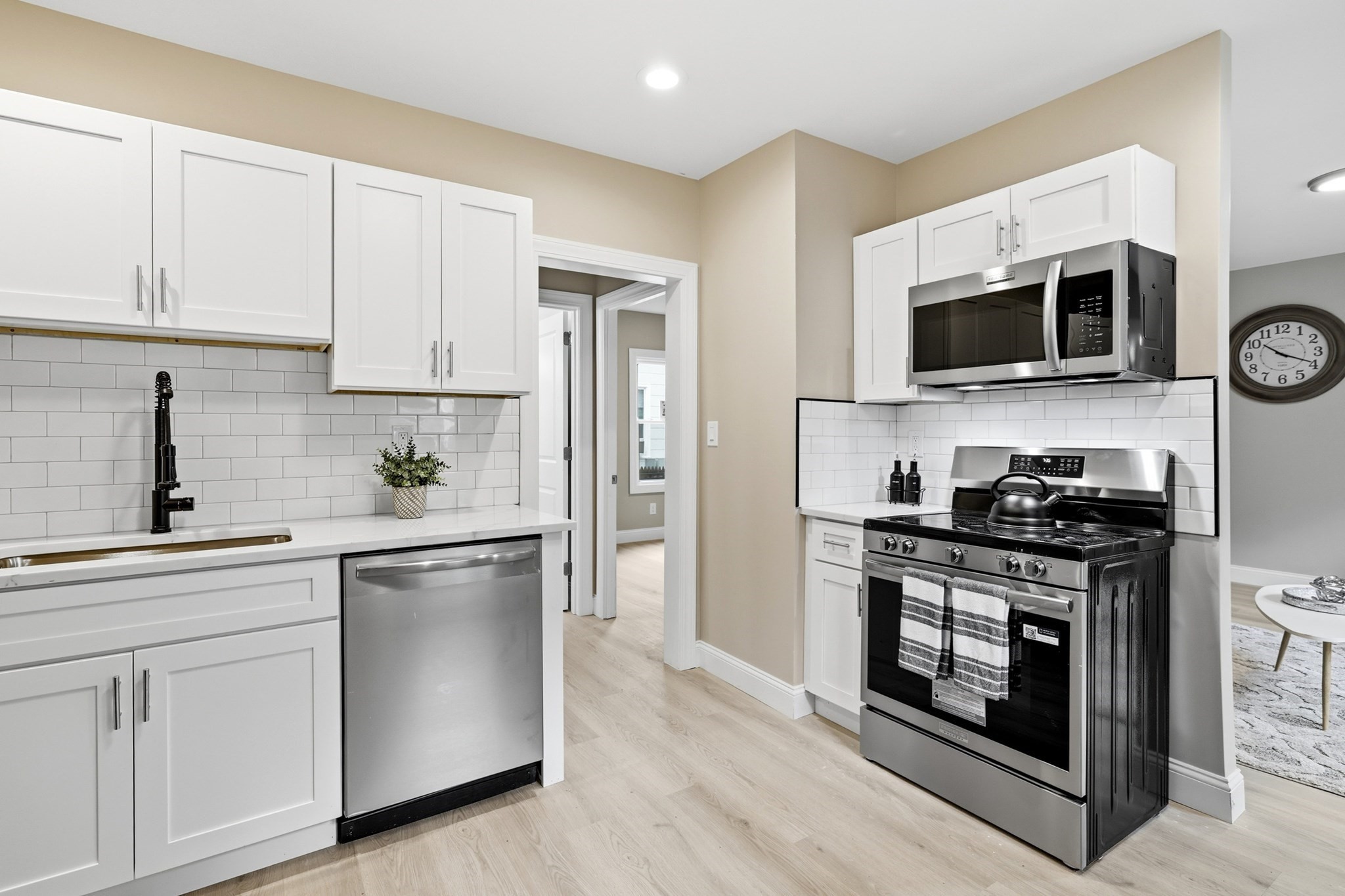50 Sycamore St, Springfield, MA 01109