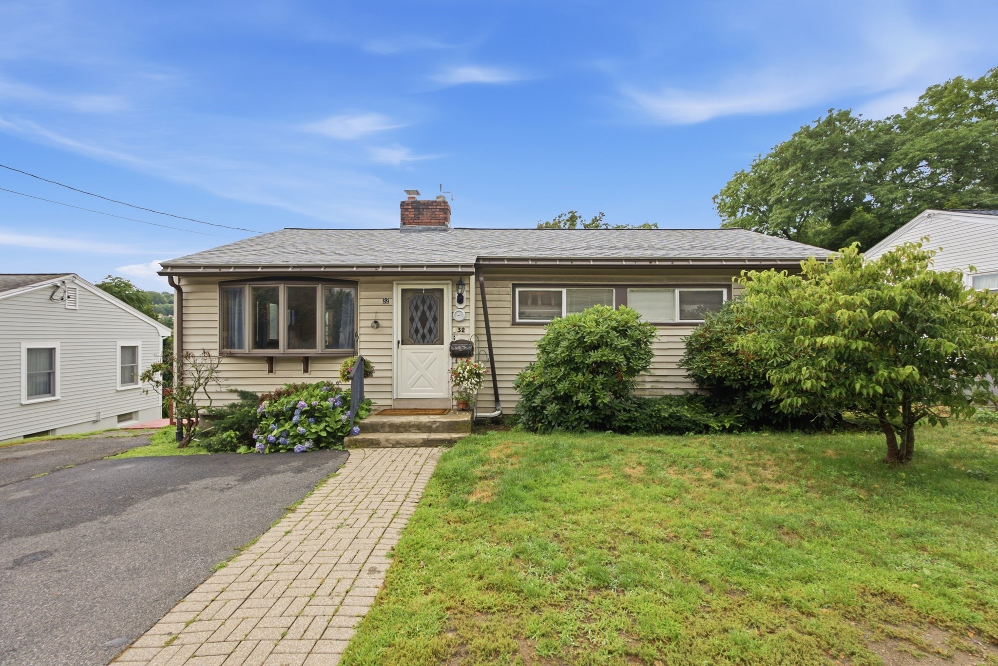 32 Brayton Rd, Brighton, Boston, MA 02135 - Image 2