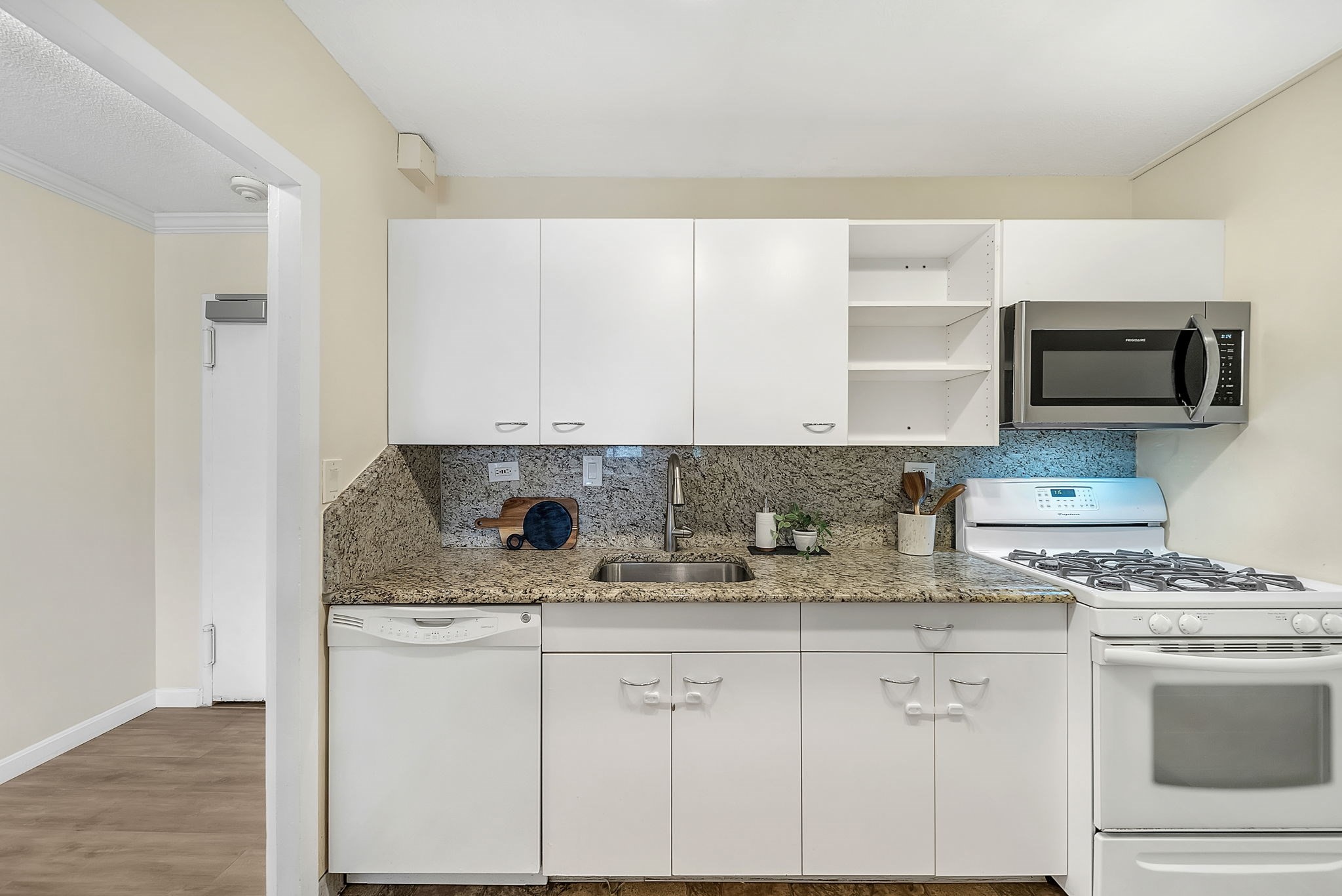 9 Hawthorne Pl Unit 7H, West End, Boston, MA 02114 - Image 19